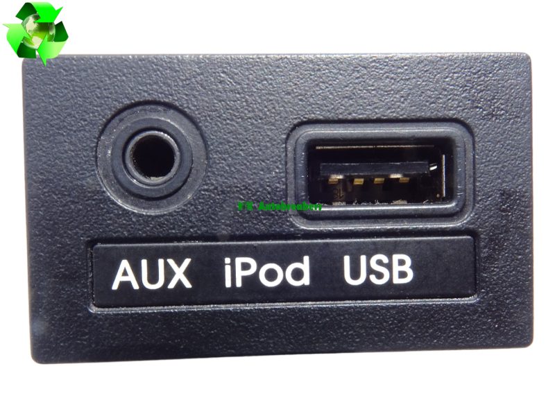 Hyundai I10 USB Ipod AUX Socket Port 96120-0X0004X Genuine 2012