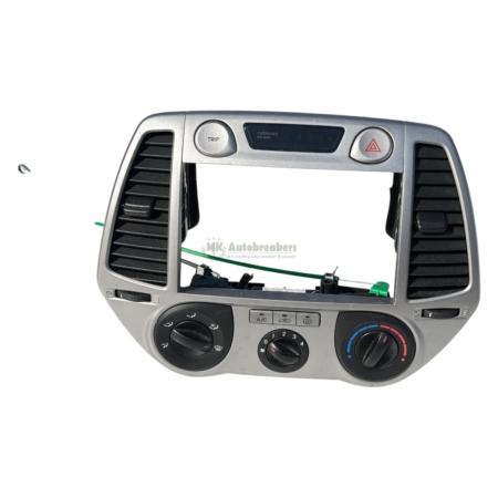 Hyundai i20 AC Heater Control Panel Clock Hazard Switch 972501J800 2010
