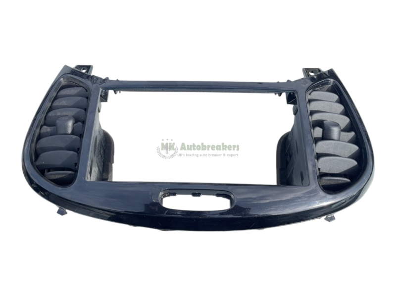 Nissan Juke Head Unit Surround Trim Air Vent 68260BX80A Genuine 2016