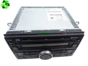Nissan Qashqai Radio Stereo CD Player Head Unit 28185-JD400 Genuine 2010