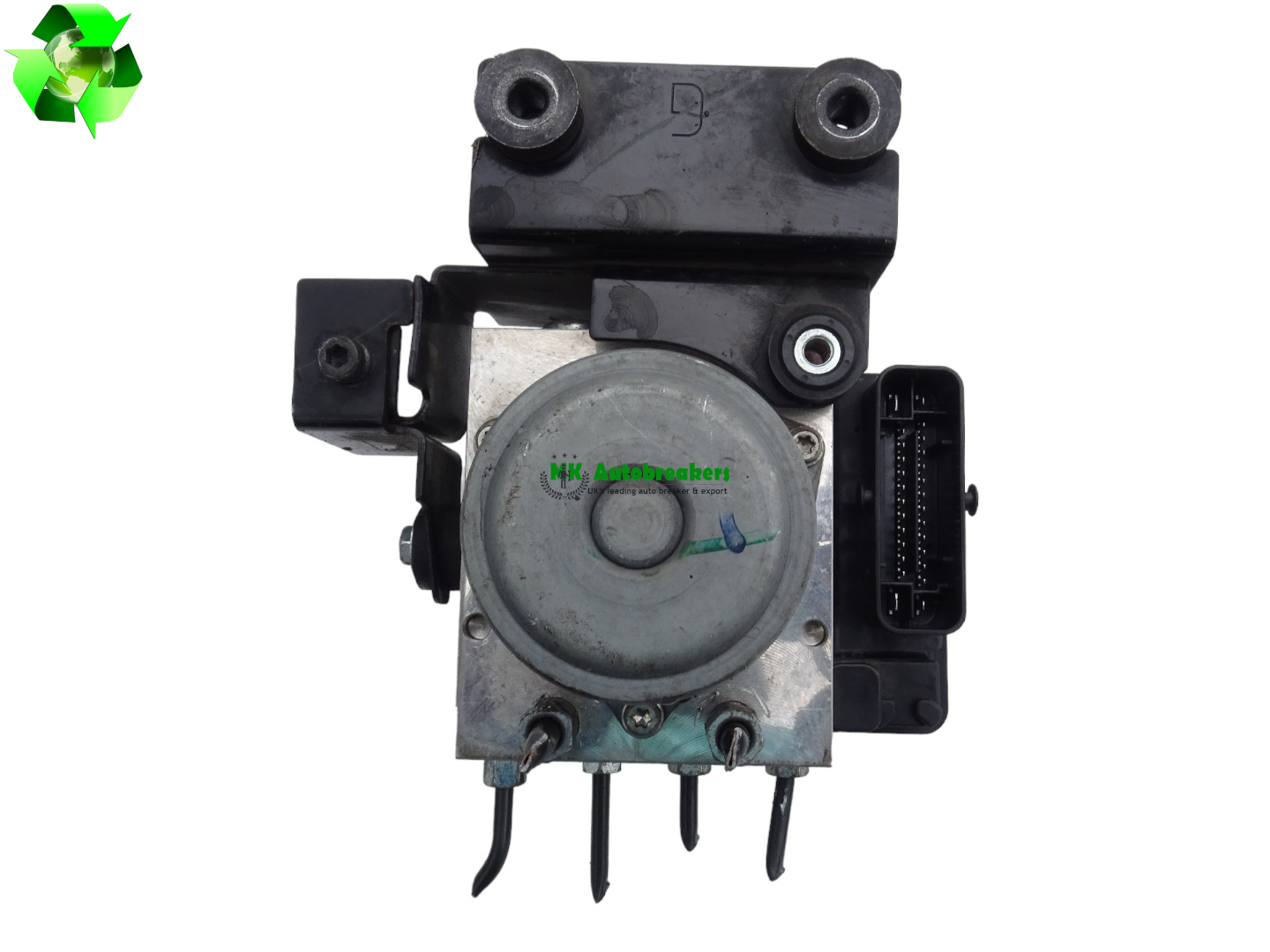 Nissan Leaf ABS Modulator Pump 476605SD0C Genuine 2019 (3) Nissan Leaf ABS Modulator Pump 476605SD0C Genuine 2019