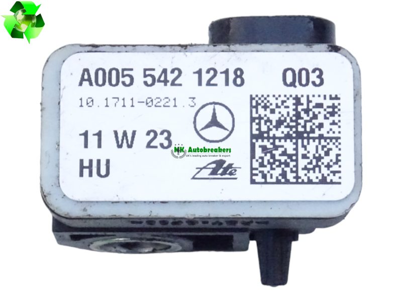 Mercedes c-class airbag crash sensor a0055421218 genuine 2012