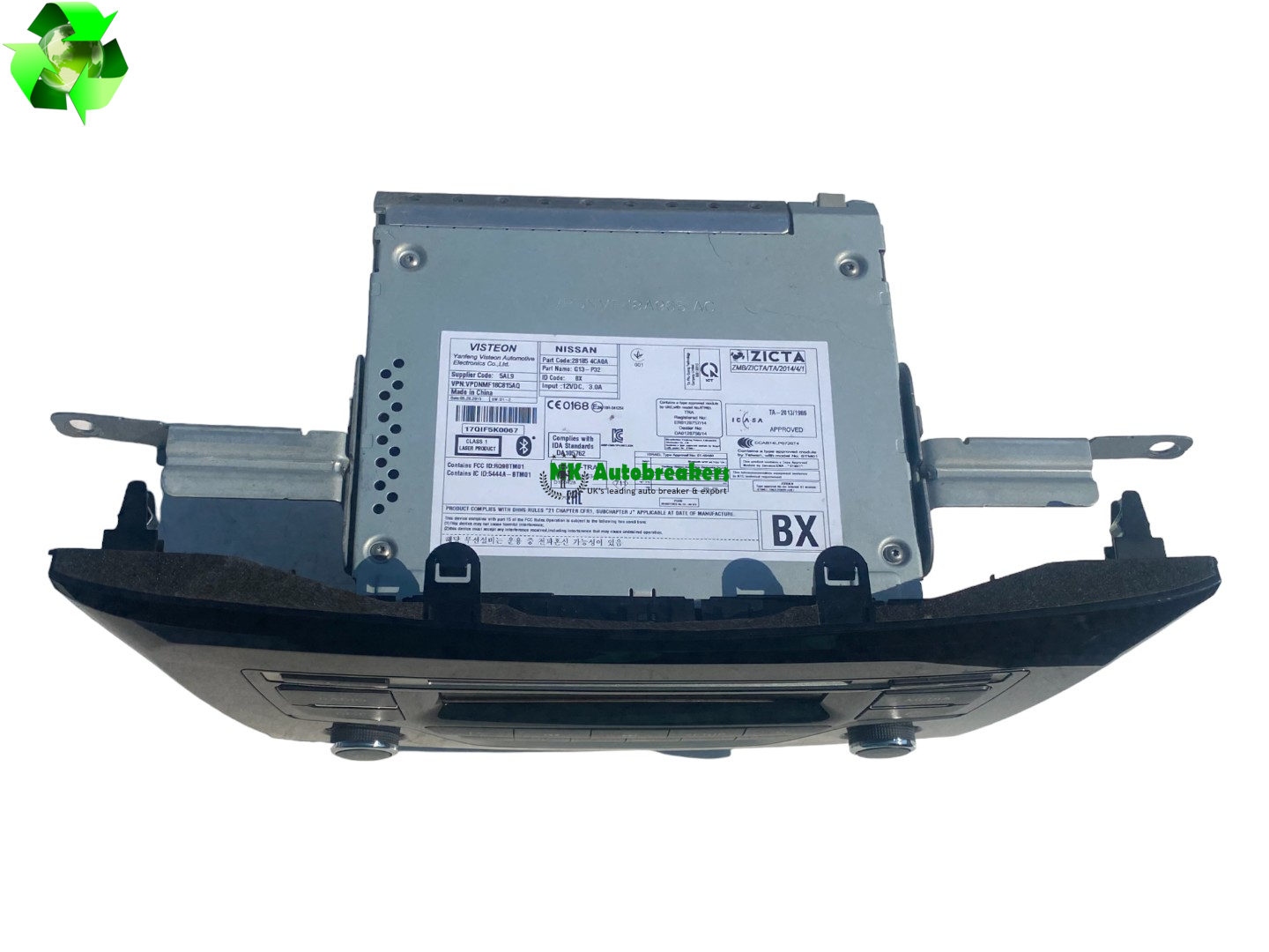 Nissan Qashqai Radio Stereo CD Player 264106PA1A Genuine 2015