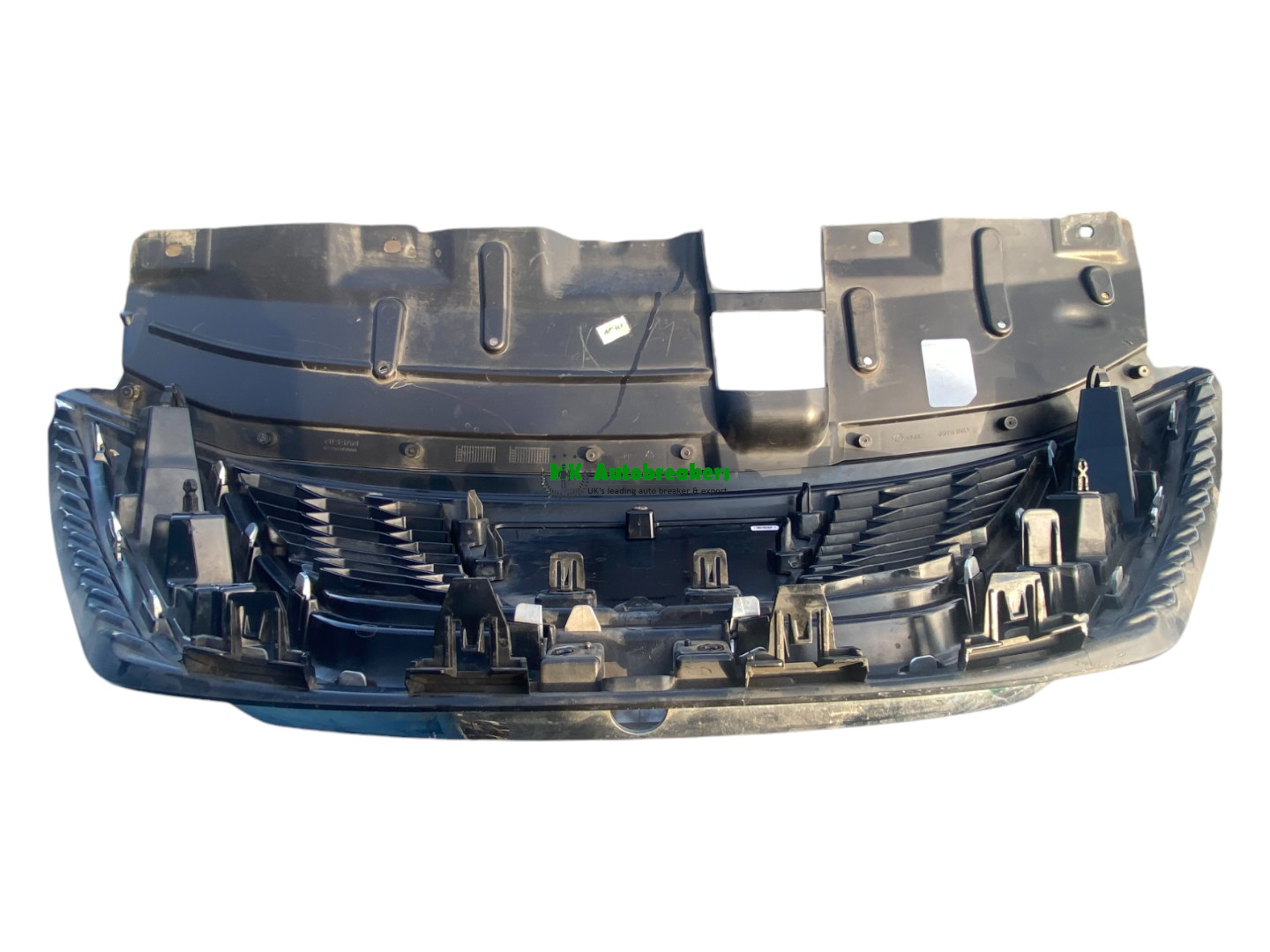 Nissan Qashqai Bumper Grille 62890HV01A Front Genuine 2018