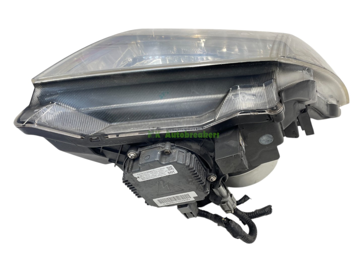 Nissan Pathfinder Headlight 26060EB383 Left Genuine 2008