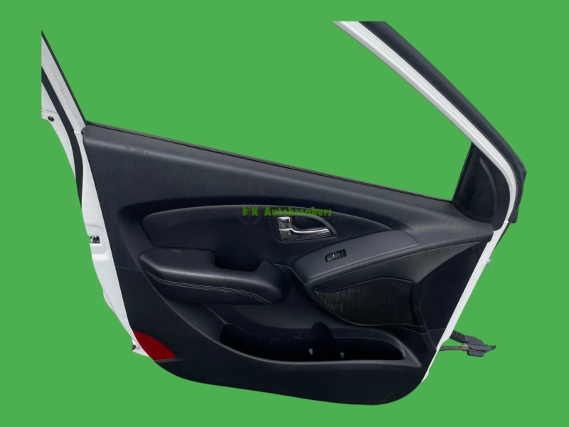 Hyundai IX35 Front Door 760032Y001 Left Genuine 2012