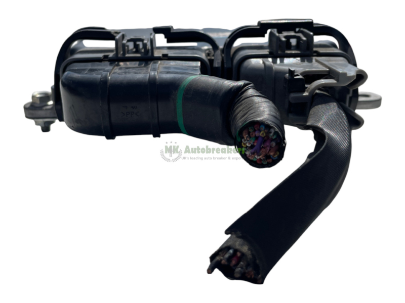 Mitsubishi Outlander Engine Control Module 1860C102 ECU Genuine 2015