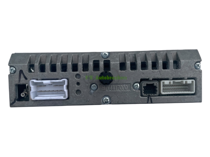 Vauxhall Vivaro Head Unit 281156951R Genuine 2013