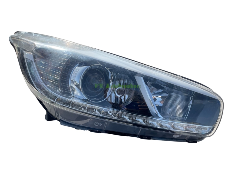Kia Ceed Headlight Headlamp 92102-A2040 Right Genuine 2010