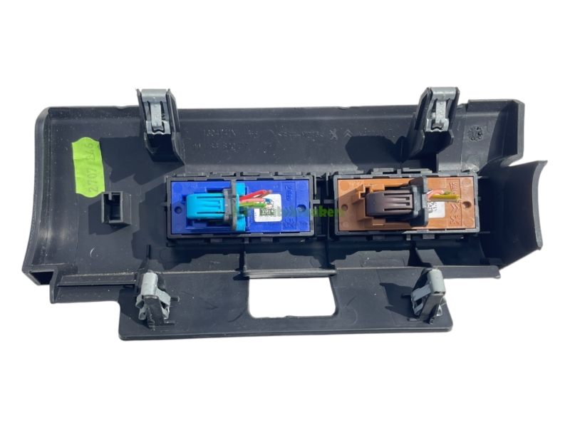 Peugeot 308 Traction Switch Panel 9678382077 Genuine 2018