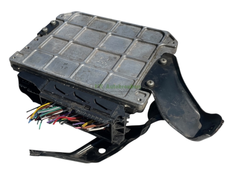 Toyota RAV4 Engine Control Unit 89661-42J20 2.2 Genuine 2012
