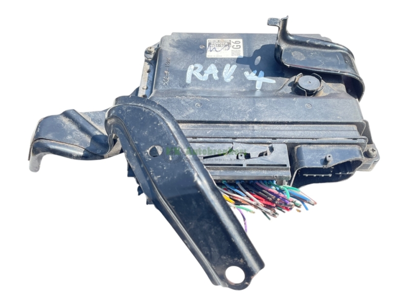 Toyota RAV4 Engine Control Unit 89661-42J20 2.2 Genuine 2012