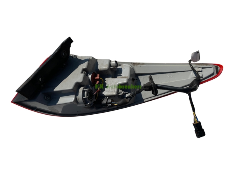 Hyundai IX35 Rear Tail Light 92401-2Y500 Left Genuine 2015