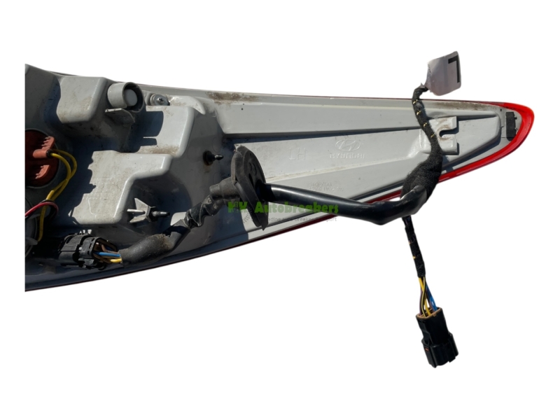 Hyundai IX35 Rear Tail Light 92402-2Y500 Right Genuine 2015