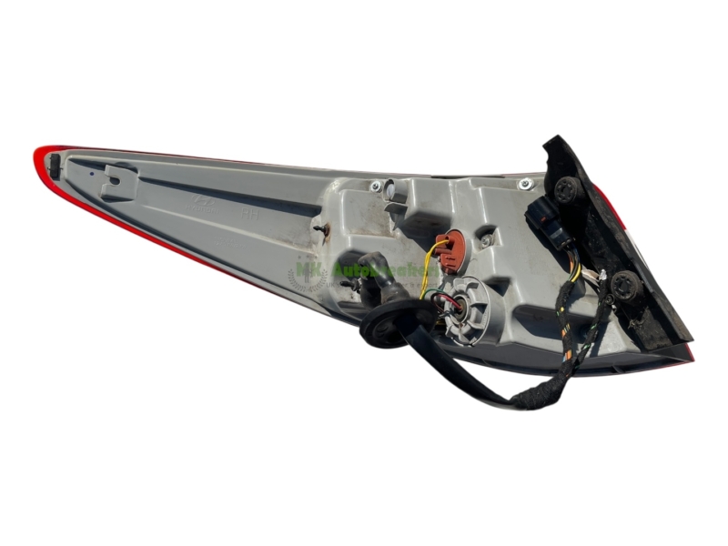 Hyundai IX35 Rear Tail Light 92402-2Y500 Right Genuine 2015