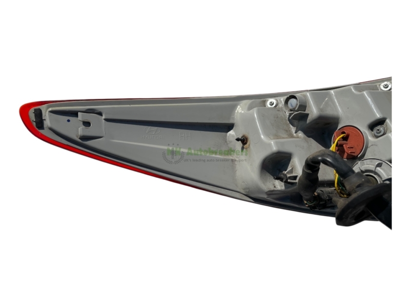 Hyundai IX35 Rear Tail Light 92402-2Y500 Right Genuine 2015