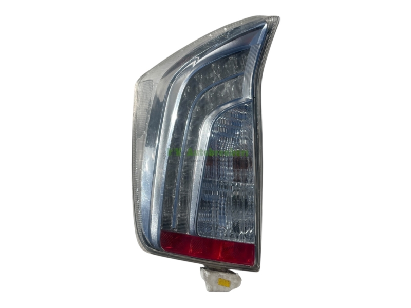 Toyota Prius Rear Light 8156147210 Left Genuine 2014