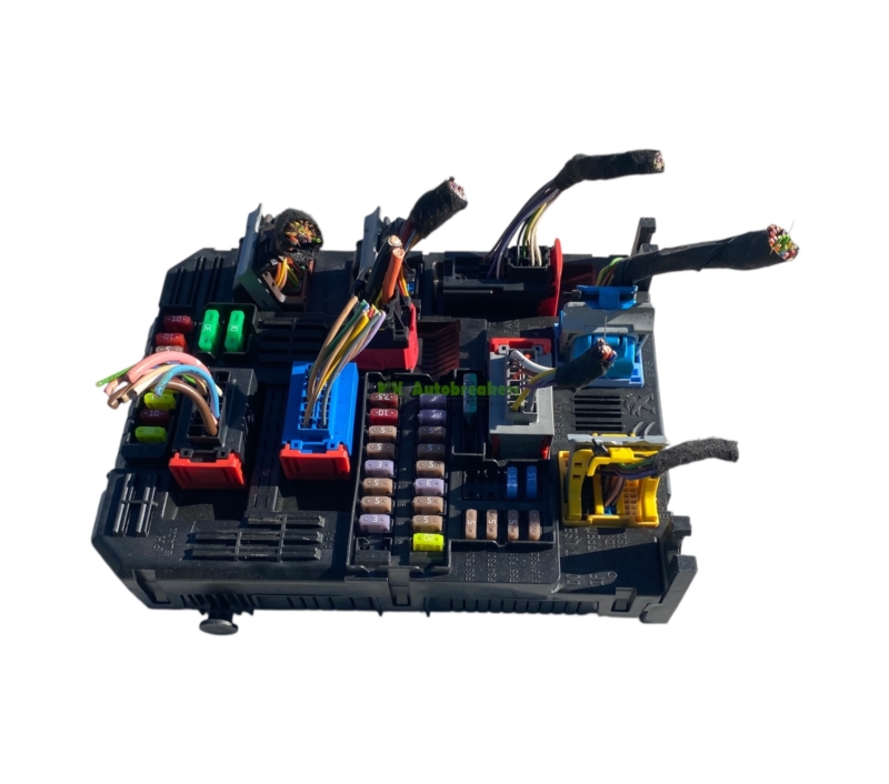 Citroen peugeot 9830707680 body control module genuine 2019 5 | mk autobreakers ltd Citroen Peugeot Body Control Module Genuine