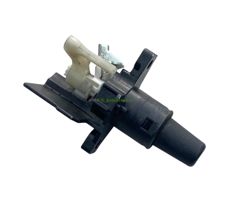 Tailgate release button aygo c1 108 b001045180 genuine 2016 4 | mk autobreakers ltd Tailgate Release Button Aygo C B Genuine