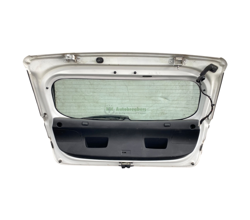 Hyundai i20 tailgate bootlid 73700c8000 genuine 2017 1 | mk autobreakers ltd Hyundai I Tailgate Bootlid c Genuine