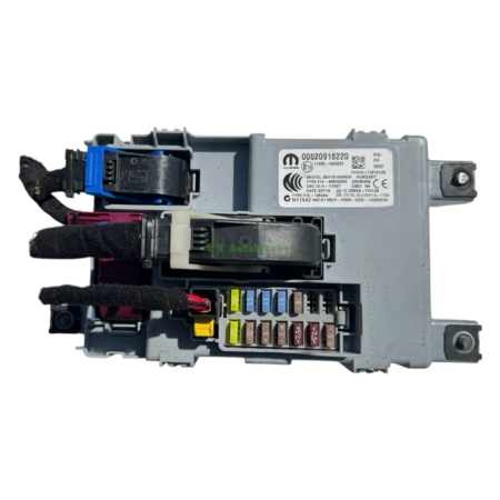 Fiat 500 Engine Bay Fuse Box 00520918220 Genuine 2018