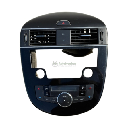 Nissan Pulsar Climate Control Panel 682603ZL0A Genuine 2015