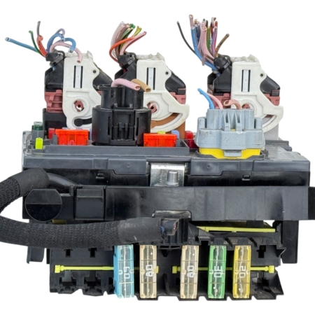 Peugeot Citroen Engine Bay Fuse Box 9675877980 Genuine 2015