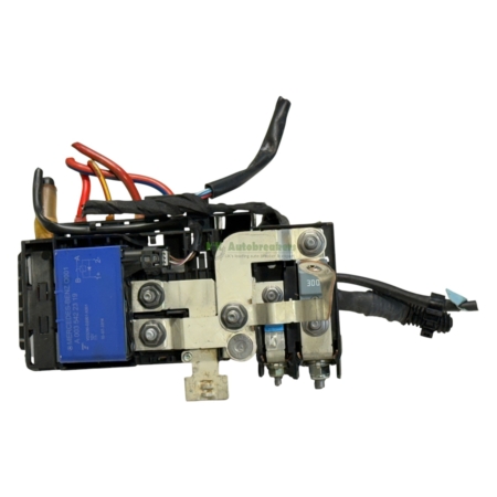 Mercedes A-Class Engine Bay Fuse Box A2465401850 Genuine 2017