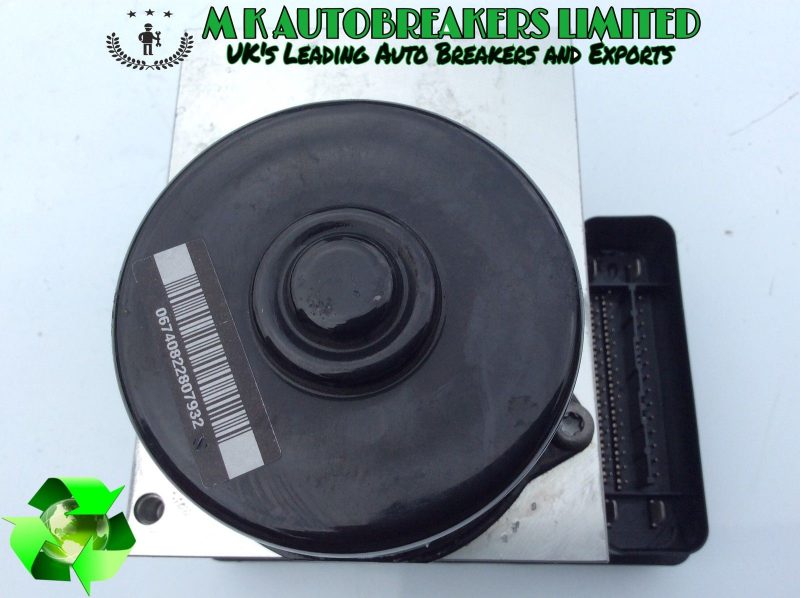 Mercedes C Class W203 ABS Modulator Pump (Breaking For Parts) - Image 5