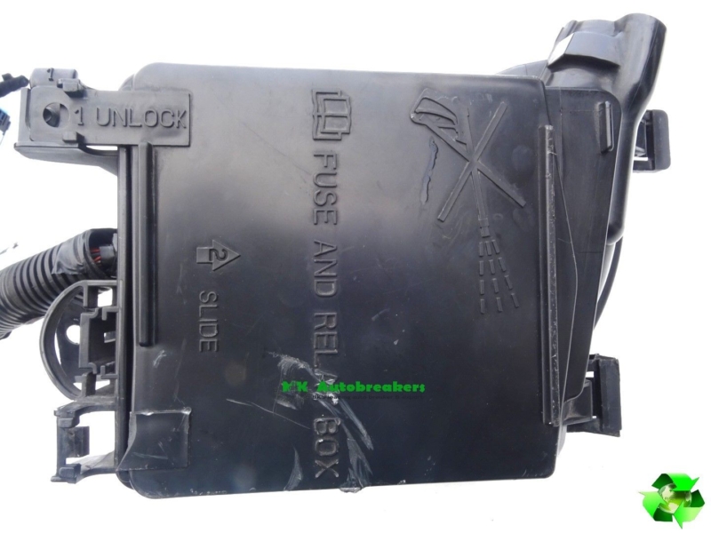 Fiat 500 Relay Fuse Box 51794732 Genuine 2008-2017 - Image 2