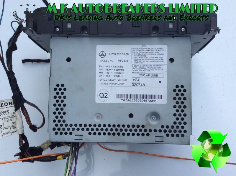 Mercedes C Class W203 04-07 Stereo Radio CD Player (Breaking For Spare Part) - Image 4
