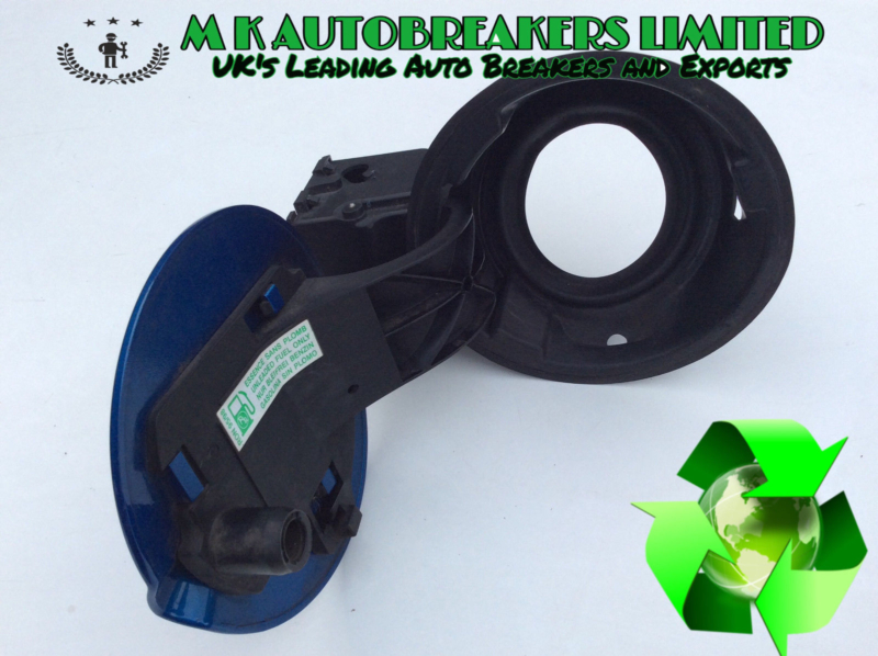 Peugeot 1007 From 05-09 Fuel Tank Flap Cap Cover (Breaking For Spare Parts) - Image 3