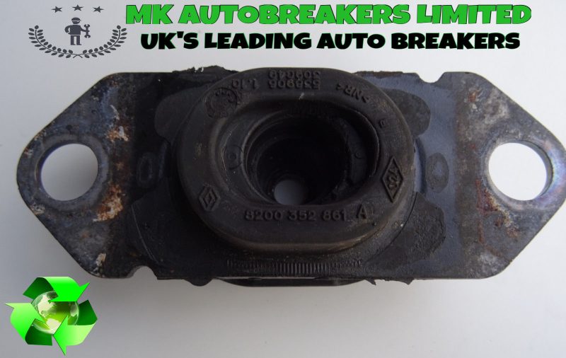 Nissan NV200 1.5 Diesel From 10-16 Manual Gearbox Mount (Breaking For Parts) - Image 3