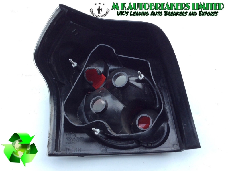 Toyota Corolla From 04-06 Rear Light Driver and Passenger Side Breaking For Part - Image 4