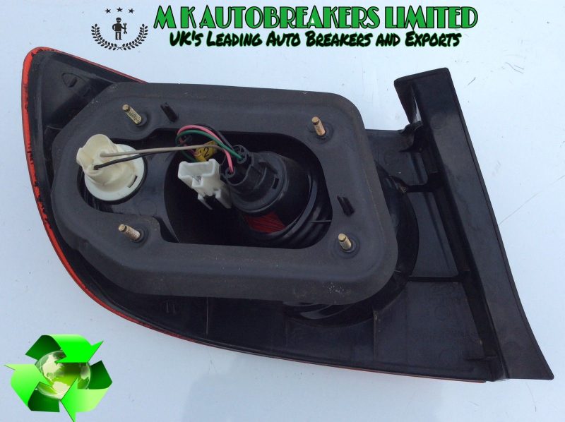 Hyundai Elantra From 00-03 Rear Light Passener Side (Breaking For Parts) - Image 3