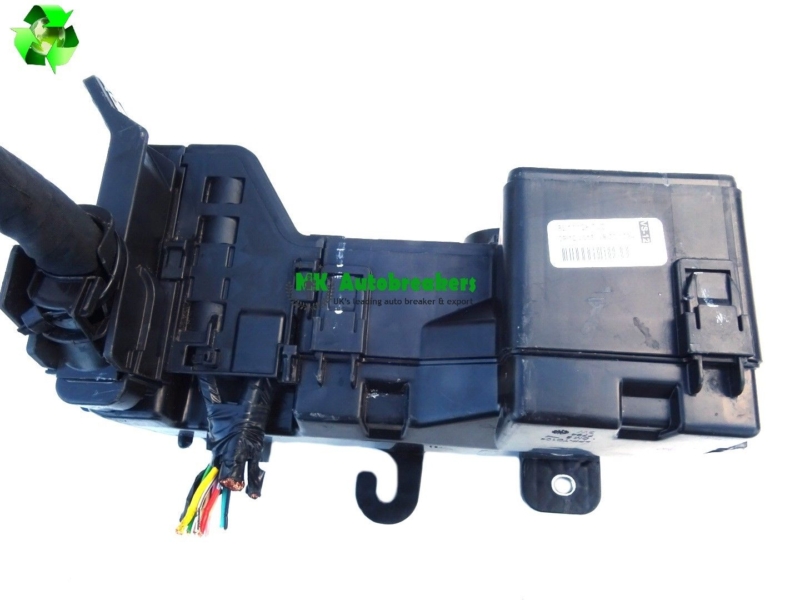 Peugeot 108 Fuse Relay Box 821110HT30 Genuine 2016