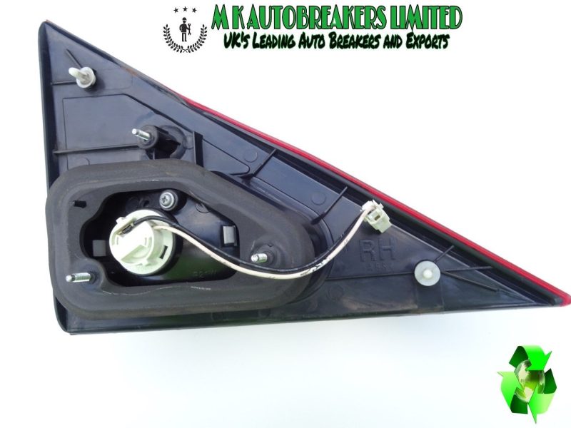 Ssangyong-Rodius-From-05-10-Tailgate-Rear-Light-Driver-Side-Breaking-For-Parts-222894640796-2