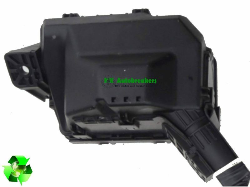 Toyota Yaris Fuse Box 821150D200D Genuine 2016