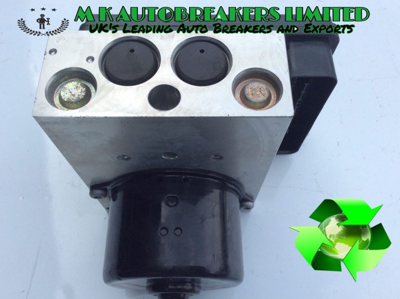 Mercedes C Class W203 ABS Modulator Pump (Breaking For Spare Parts) - Image 3