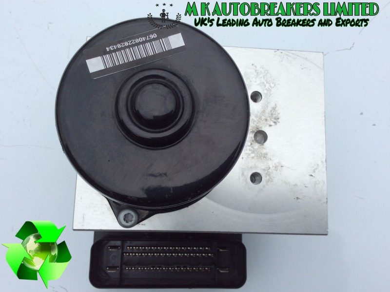 Mercedes C Class W203 ABS Modulator Pump (Breaking For Parts) - Image 3