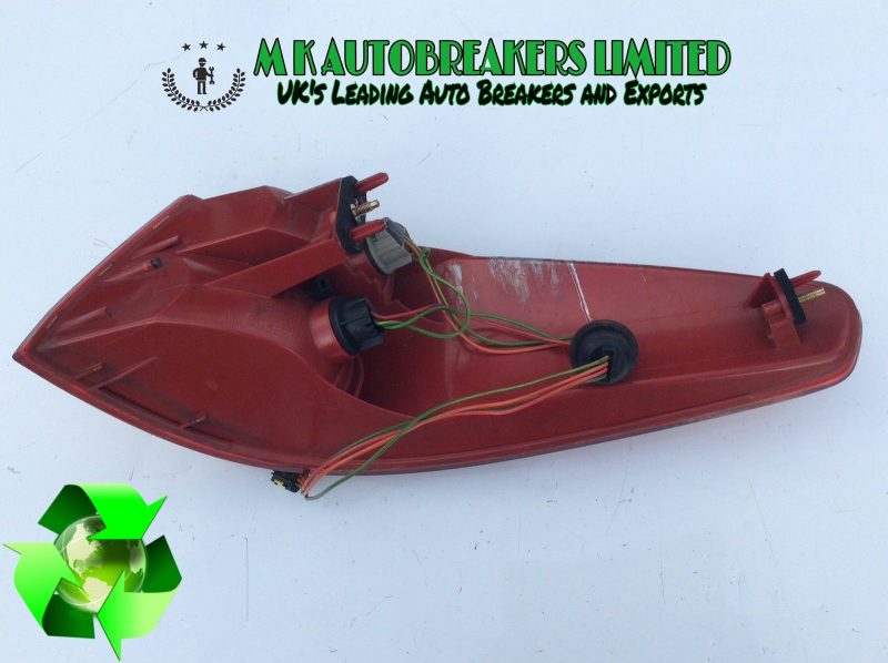 Peugeot 607 from 01-04- Rear light Passenger side (Breaking For Parts) - Image 3