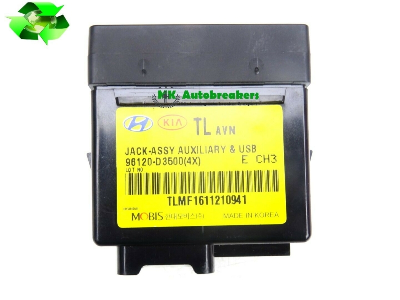 Hyundai Tucson From 2015-2018 Aux USB Connection Port - Image 2