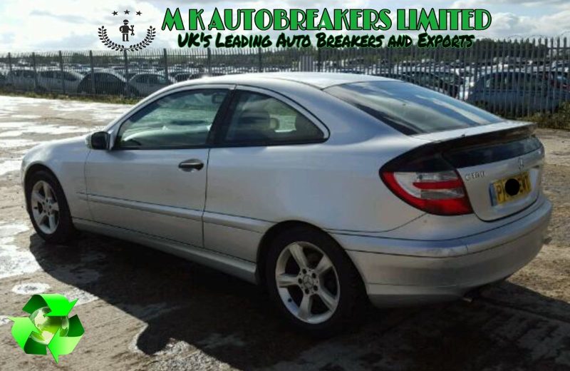 Mercedes C Class CL203 Coupe 04-07 Rear Light Passenger Side (Breaking For Part - Image 4