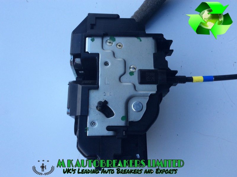 Nissan Note E11 From 06-13 Door Lock/Catch Rear Passenge Side - Image 3